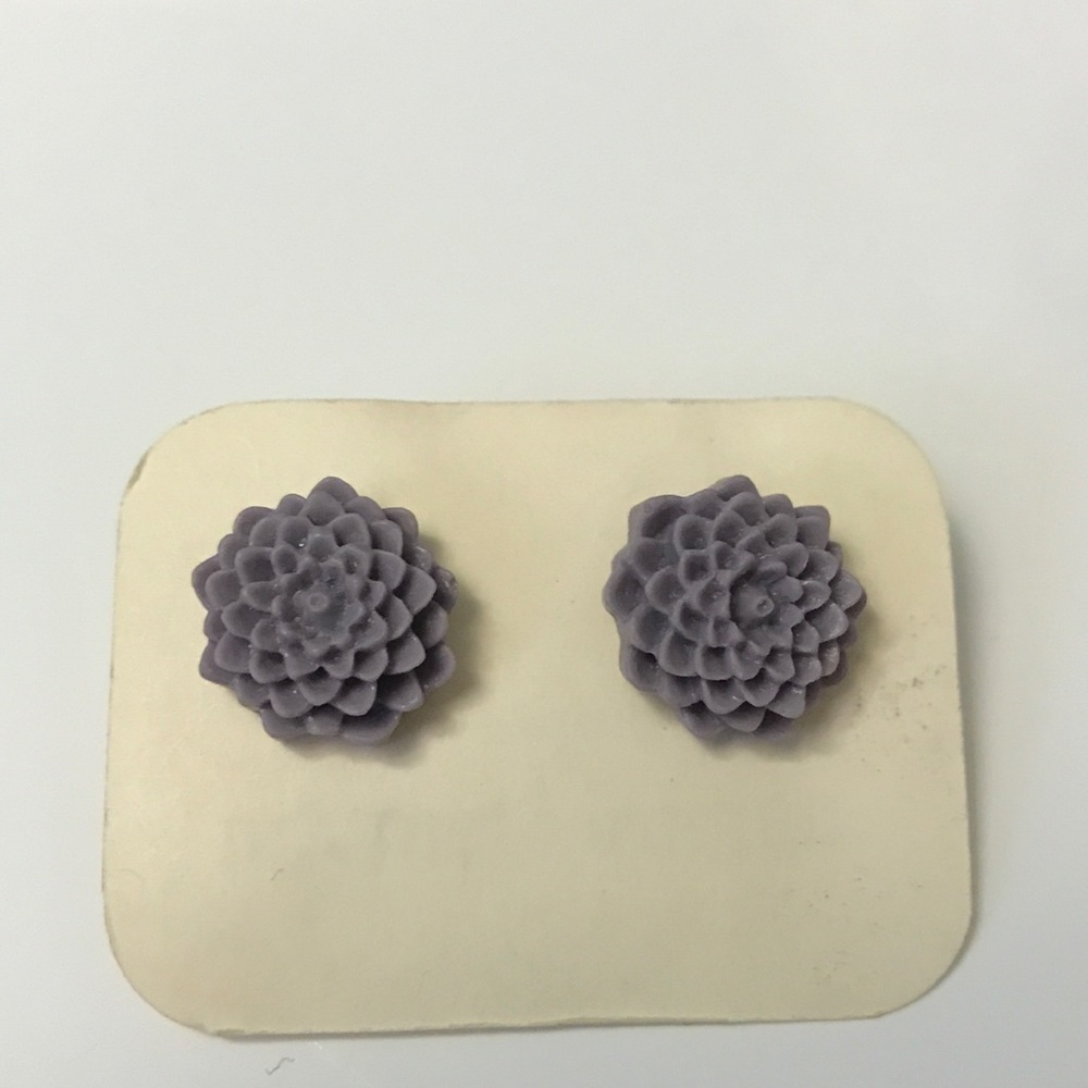 Lavender flower earrings